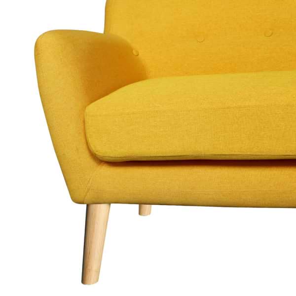 כורסא נוחה בעיצוב רטרו עם ריפוד בד צהוב-חרדל דגם קארין