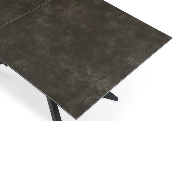 שולחן אוכל קרמיקה מפואר מידה 1.8 מ' נפתח ל- 2.4 מ' עם רגל מתכת דגם פלמה