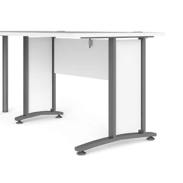 שולחן מנהלים פינתי מרווח עם רגלי ברזל תוצרת דנמרק דגם בונד