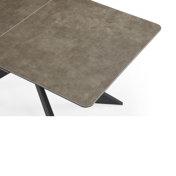 שולחן אוכל קרמיקה מפואר באורך 1.6 מ' נפתח ל- 2.1 מ' עם רגלי מתכת דגם מלגה