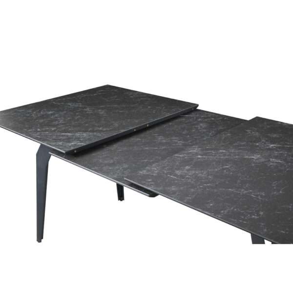 שולחן אוכל קרמיקה מפואר באורך 1.8 מ' נפתח ל- 2.4 מ' עם רגלי ברזל דגם מינכן